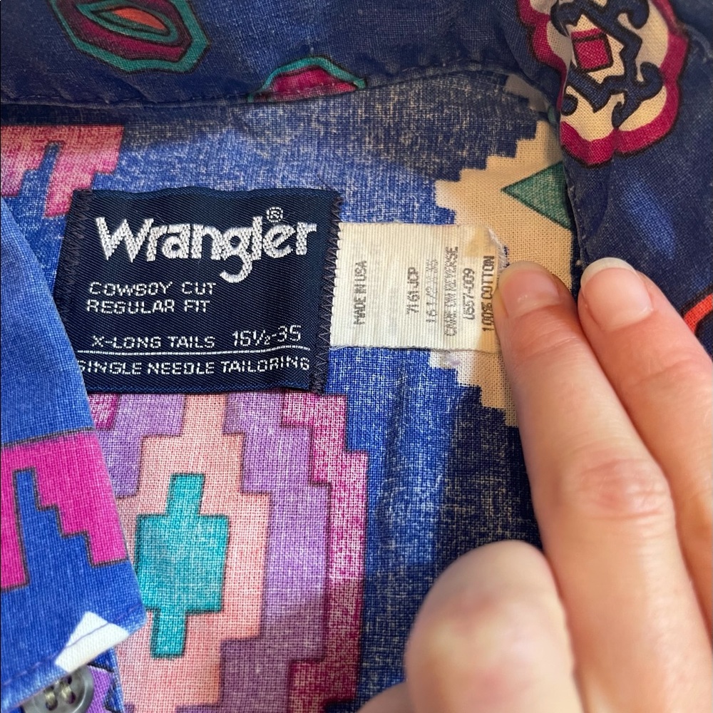 Vintage Wrangler button down - Picture 3 of 4